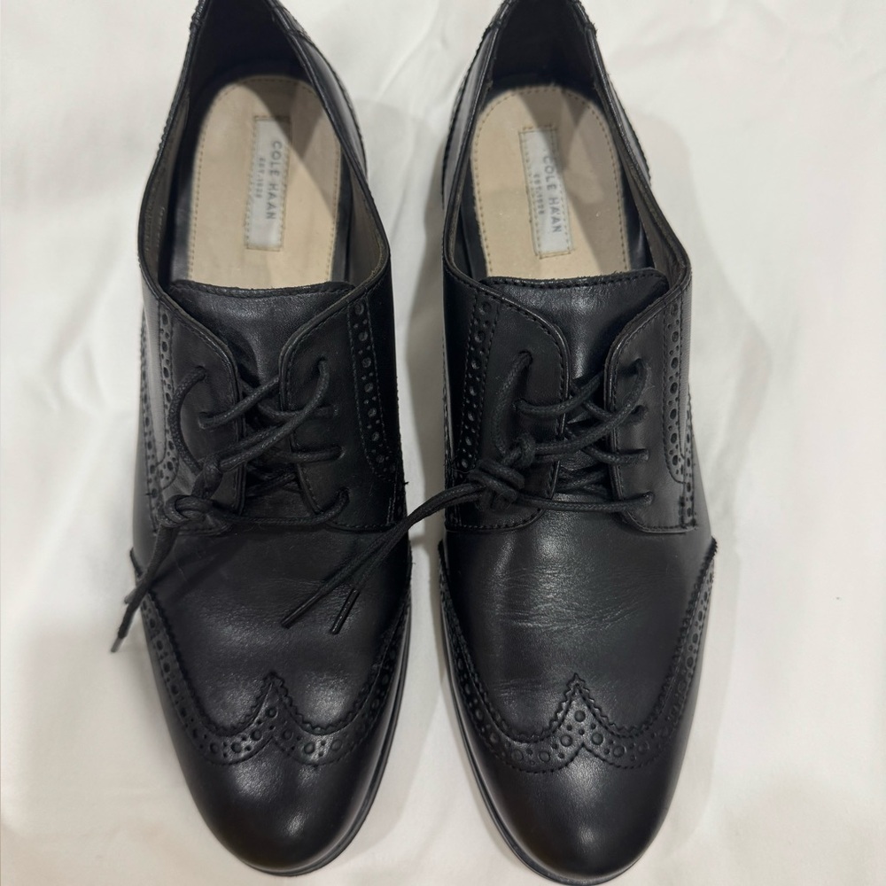 NWOT Cole Haan Black Leather Wingtip Oxford Shoes – Size 8.5B – Classic Brogue